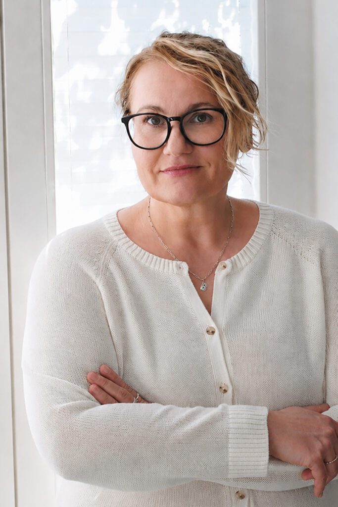 bianca pischke beconpe contact portrait